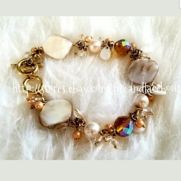 Premier Designs Jewelry - PREMIER DESIGNS MAUI SHELL BRACELET